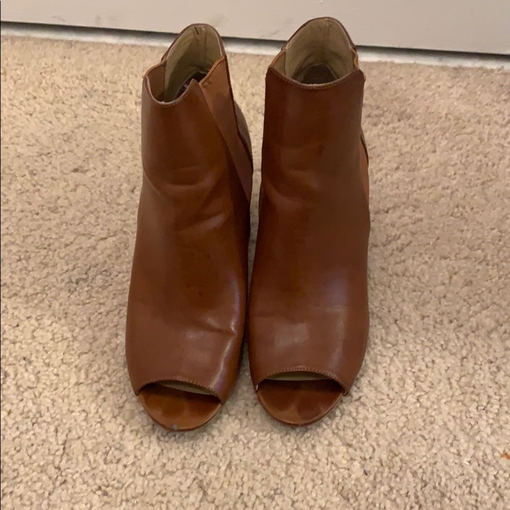 Chinese Laundry Rich Brown Ankle Boots 8